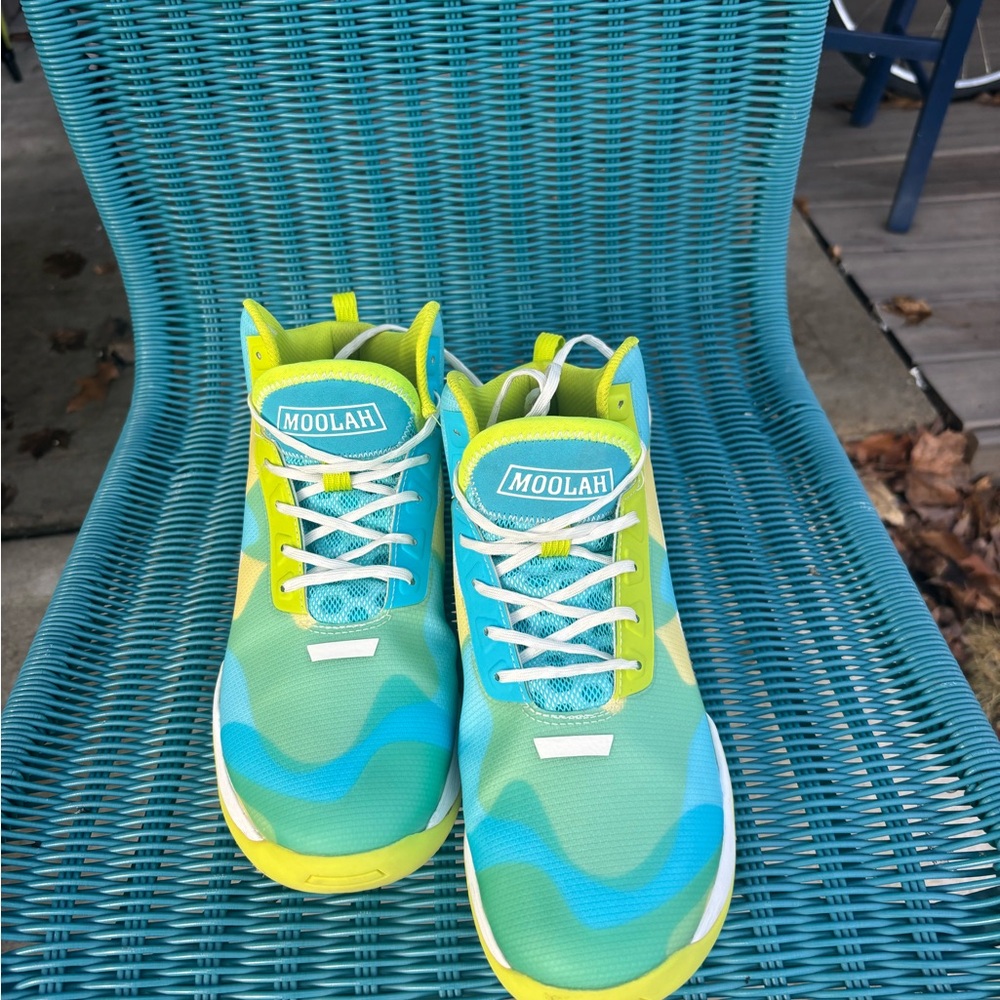 Moolah brand Women or Men Aerobics Shoes Size 7 Women